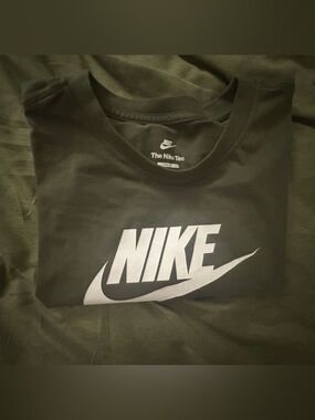 Nike Olive Green Cropped Tee with White Swoosh Logo nwt